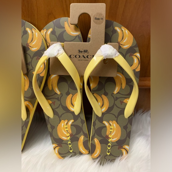 Spanking Brand New COACH Flip Flops w/ Banana Print😋Unisex - Picture 16 of 16